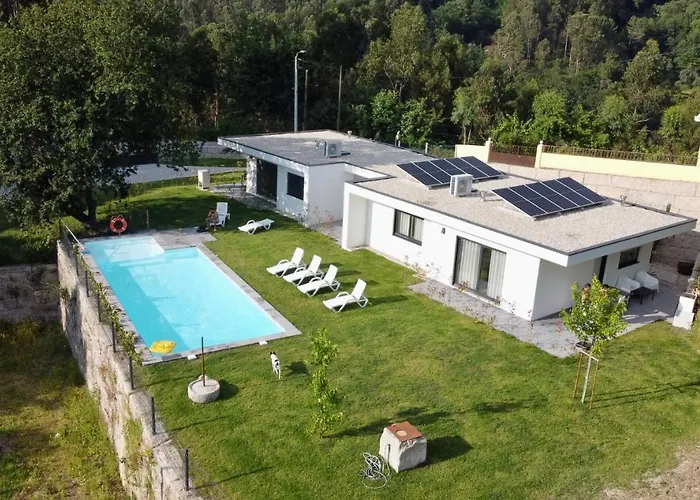 Ri&vale Alojamentos בית נופש *