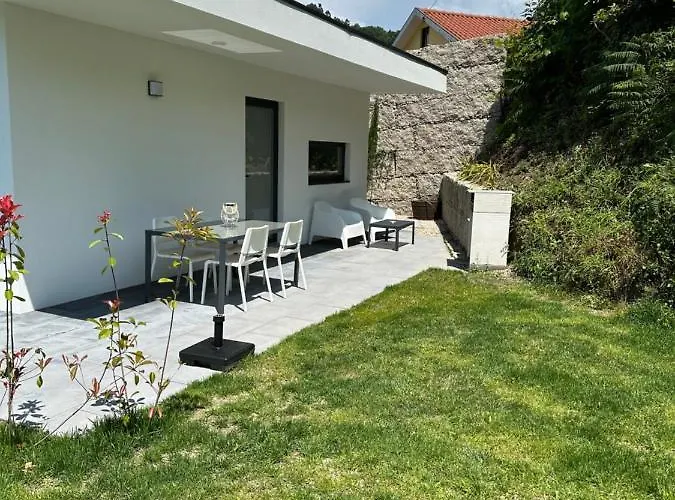 Ri&vale Alojamentos 비에이라도미노