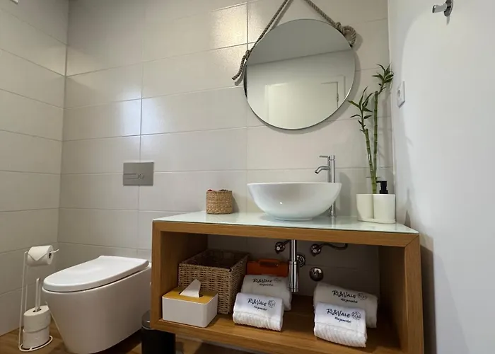 Ri&vale Alojamentos 펜션 *